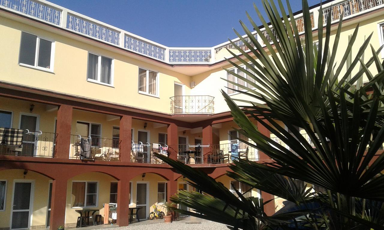 Guest House Amra New Athos Ngoại thất bức ảnh