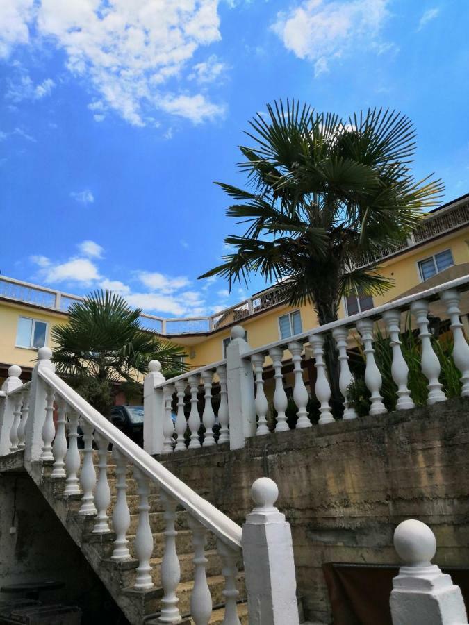 Guest House Amra New Athos Ngoại thất bức ảnh